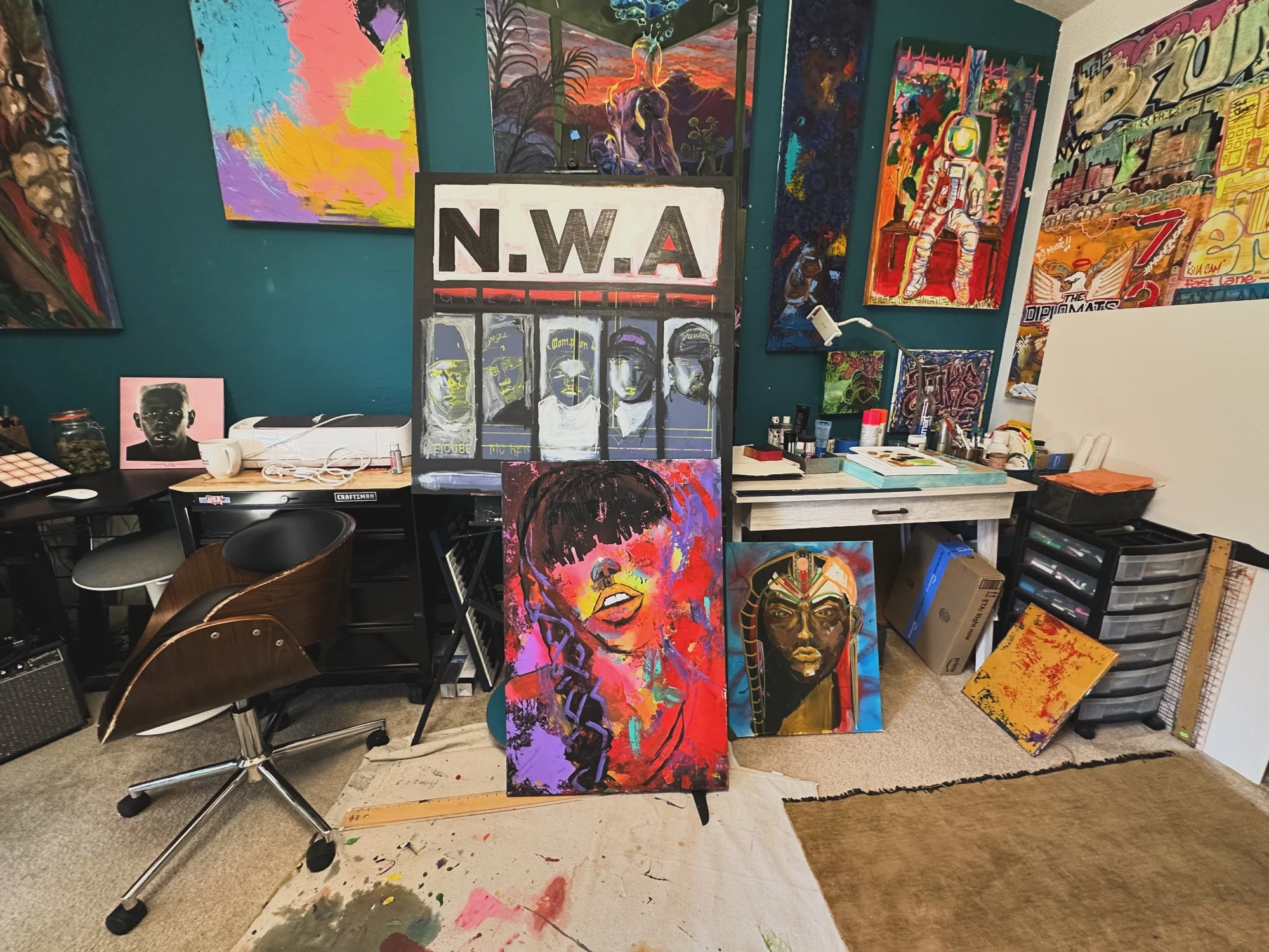 Artwork by Jarman Hauser / 33
