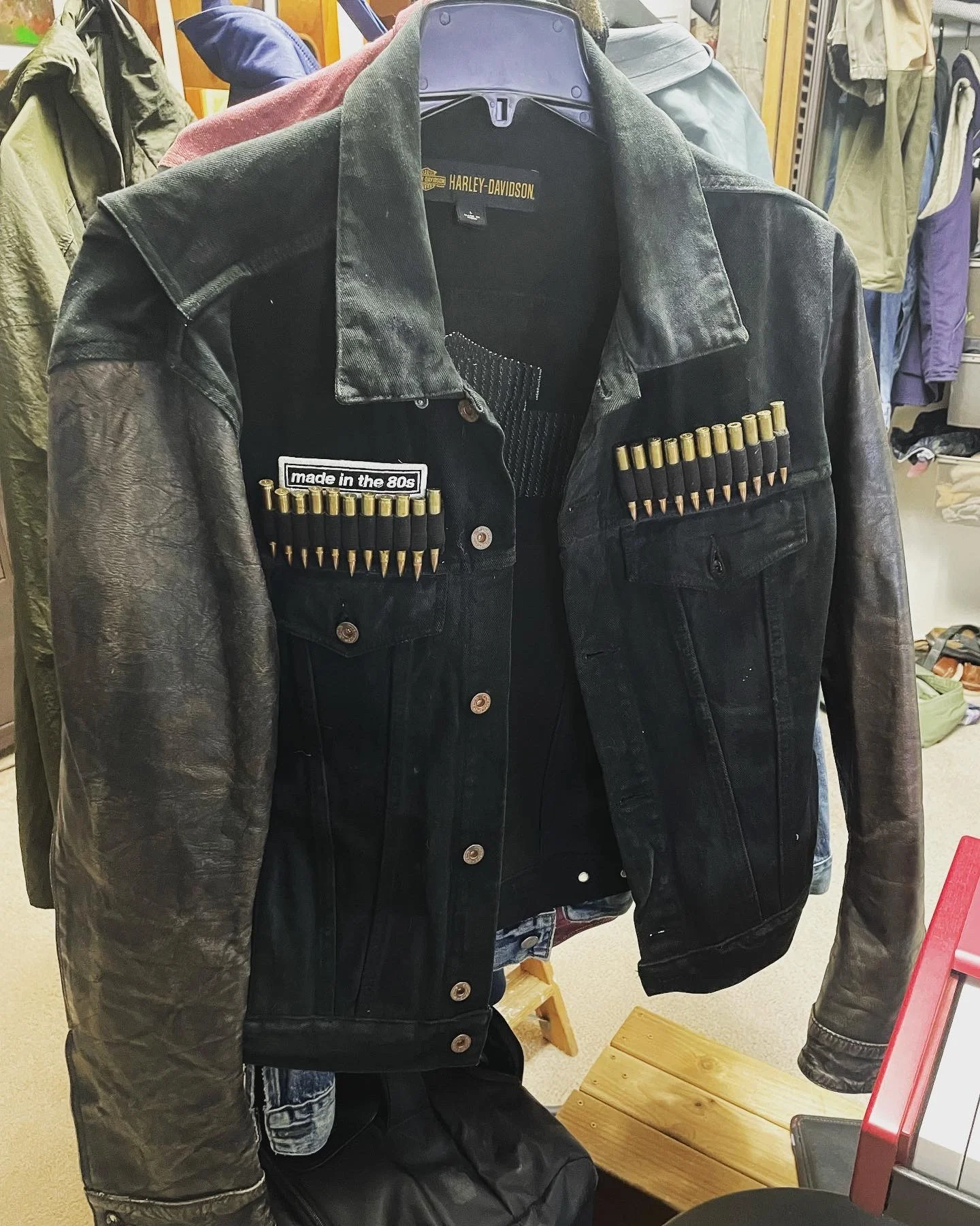 Embellished jacket / front