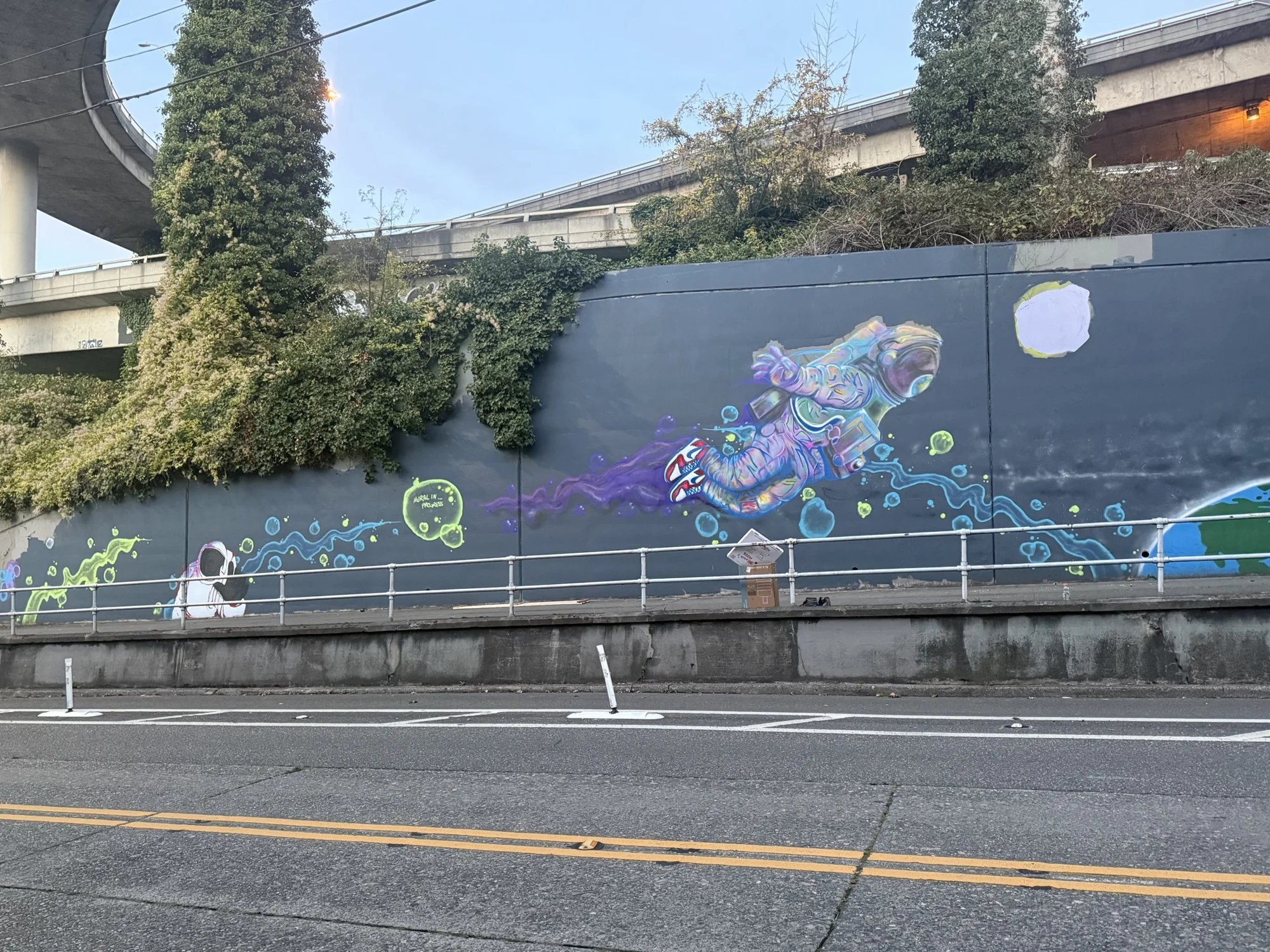 The mural in its surroundings