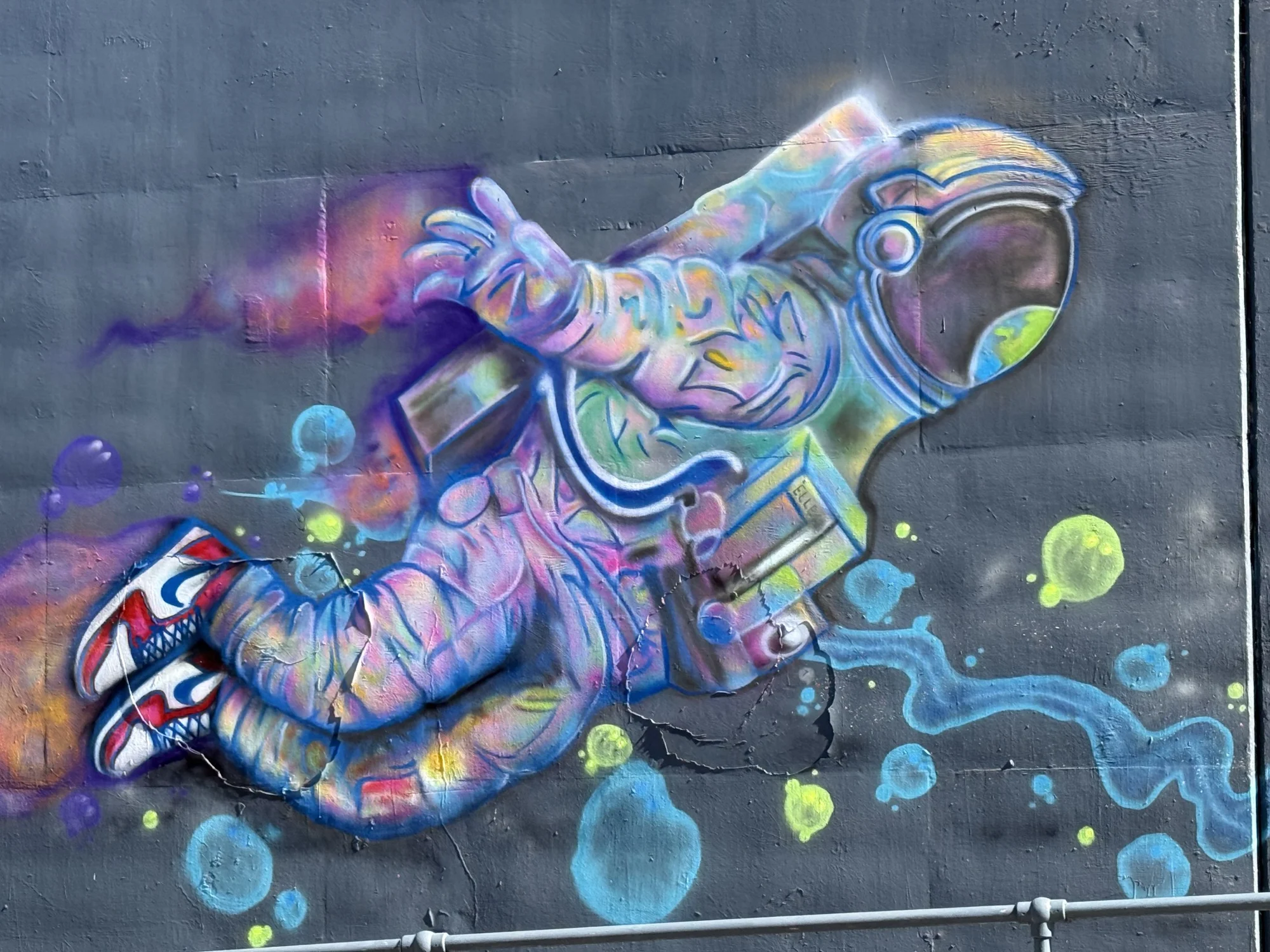 Boundless Discovery mural in Eastlake, Seattle